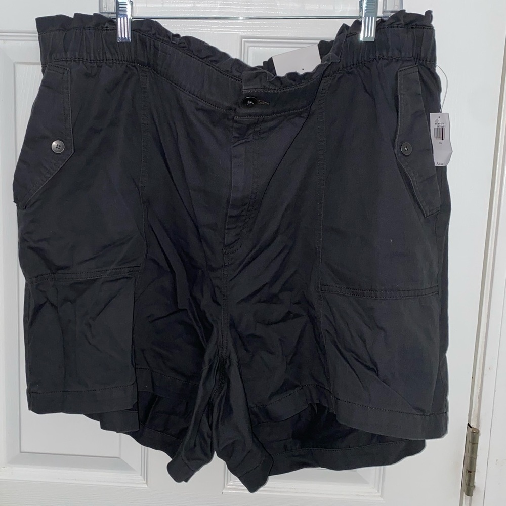 Old Navy Plus Size 3X High Rise Gray Khaki Shorts with Pockets, NWT